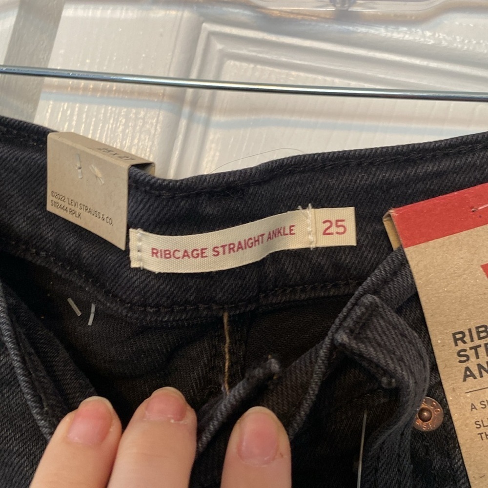 NWT Women’s Levi’s Ribcage Straight Ankle black jeans sz 25 x 27 - Picture 5 of 8